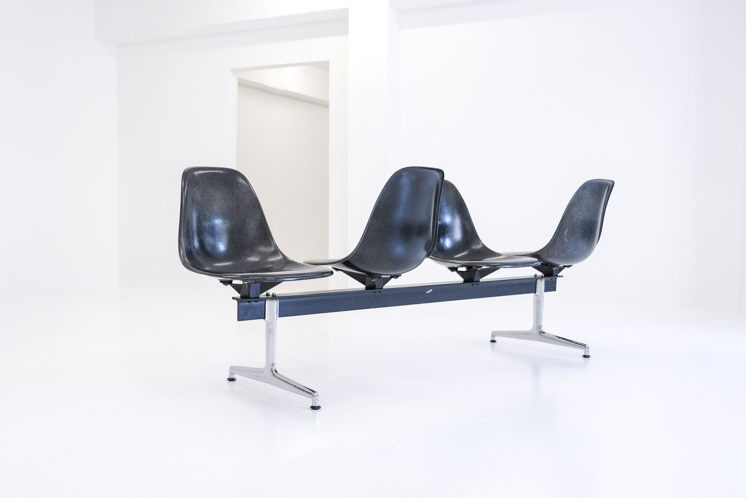 eames seating system, ray eames, charles eames, herman miller