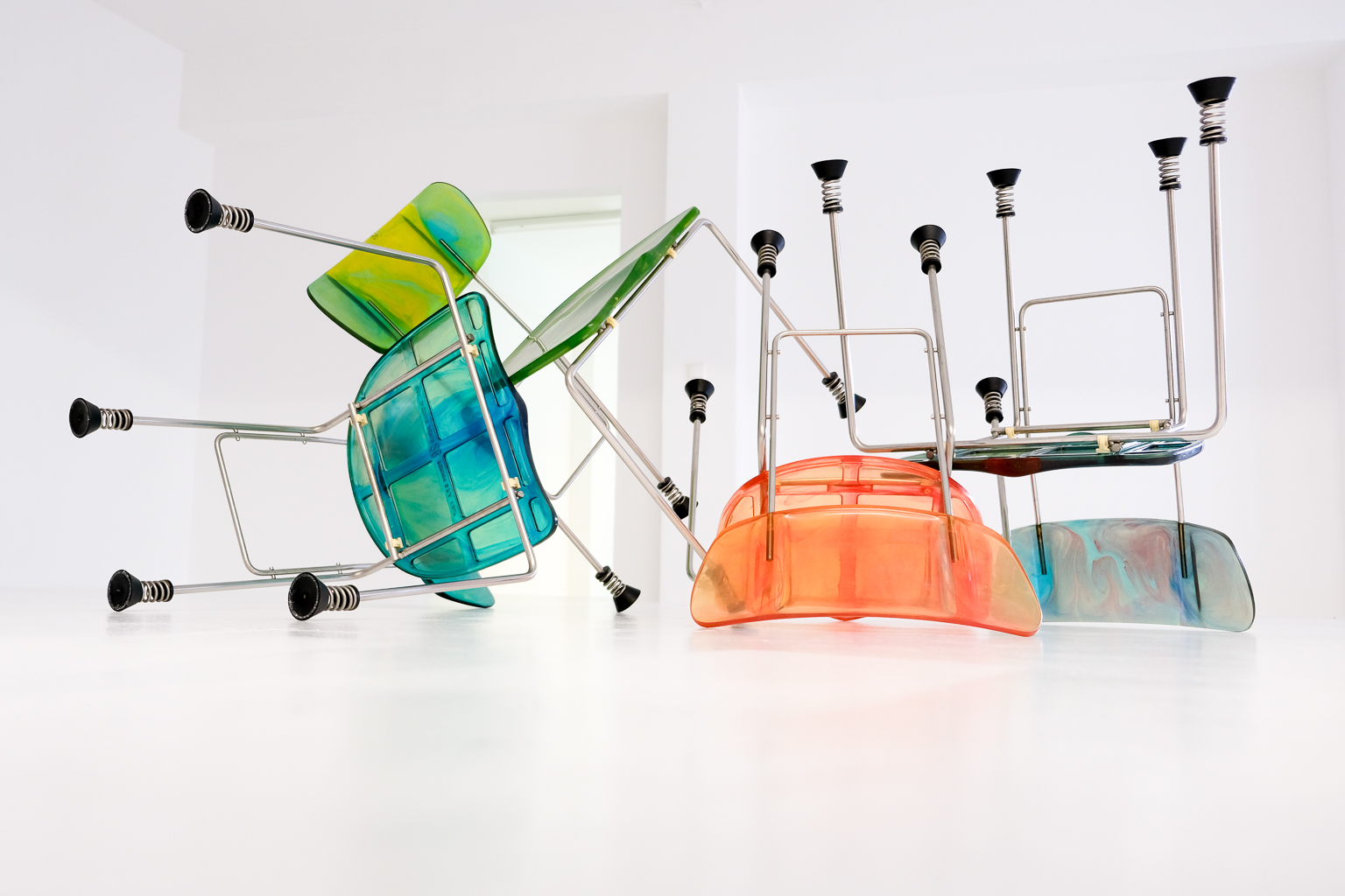 gaetano pesce, Bernini, broadway chair, postmodern, Memphis Milano Design, chair, side chair, dining chair, resin, antibeige
