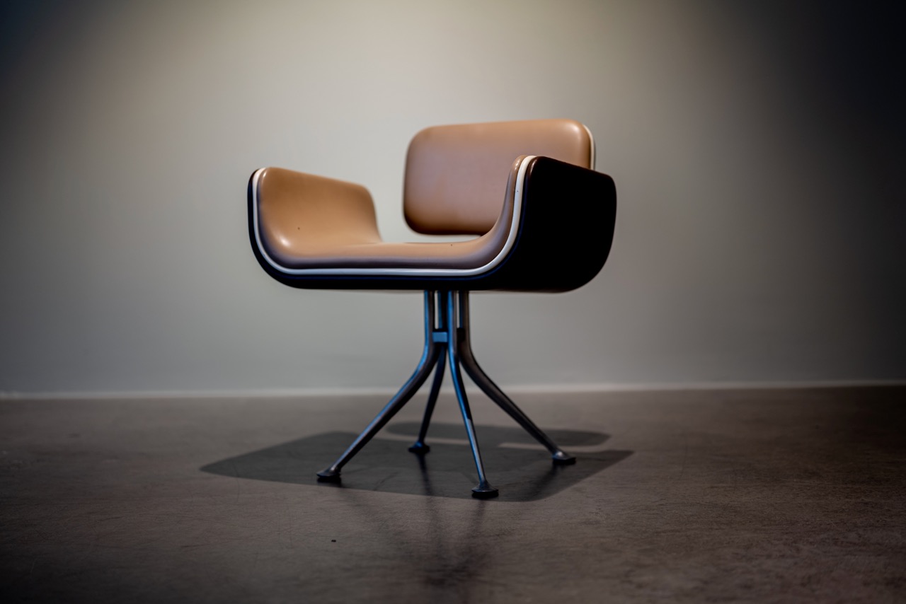 join the „jet set“. | antibeige